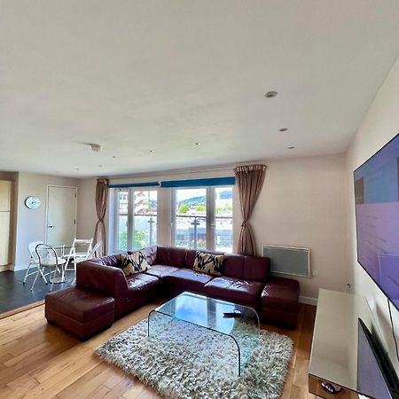 Great City Centre Getaway Apartment 2 Bed Near The Beach And Shopping Area Σουόνσι Εξωτερικό φωτογραφία