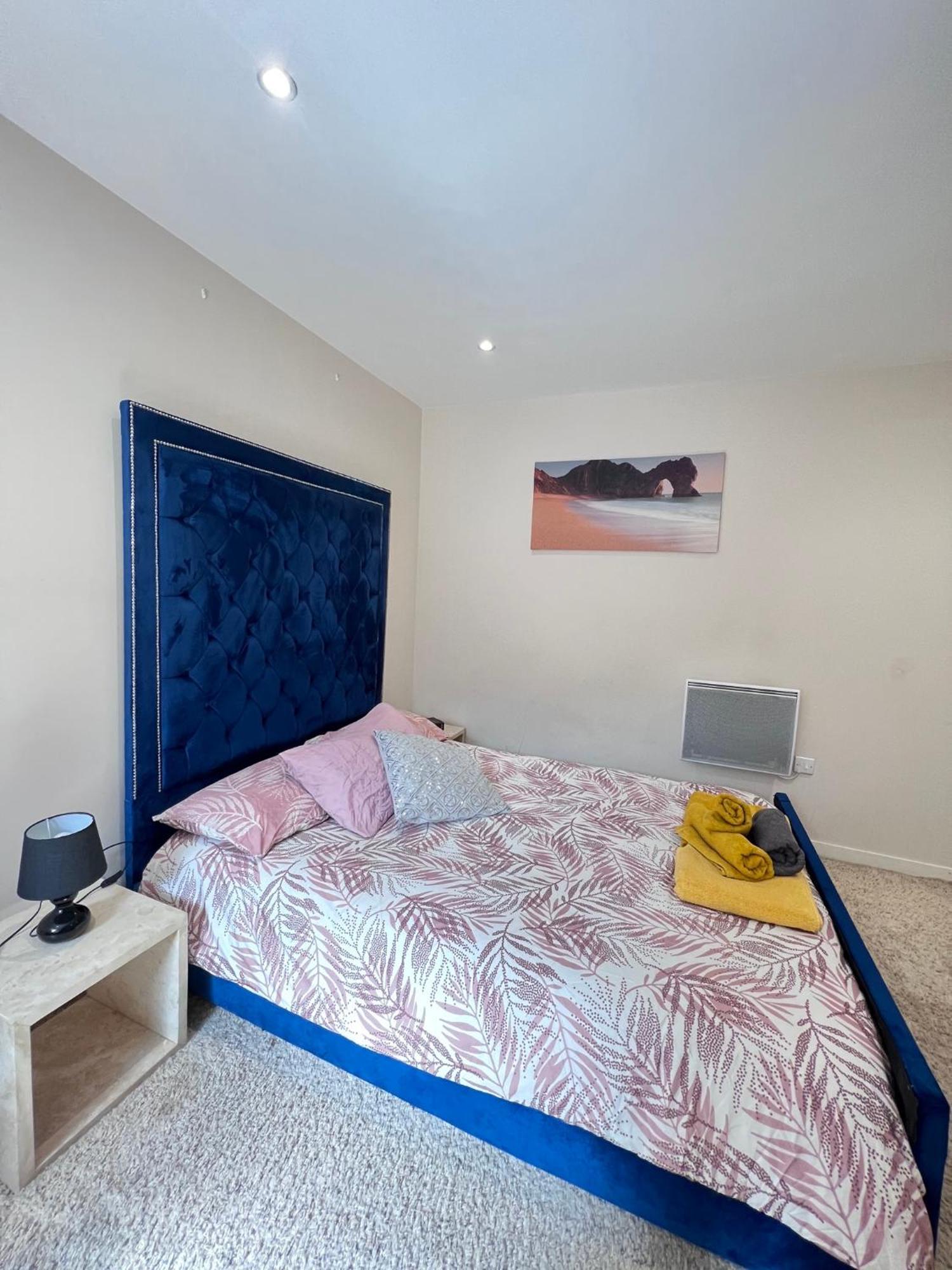 Great City Centre Getaway Apartment 2 Bed Near The Beach And Shopping Area Σουόνσι Εξωτερικό φωτογραφία